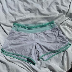 Lululemon Hotty Hot Shorts Size 6 with Built-In Liner